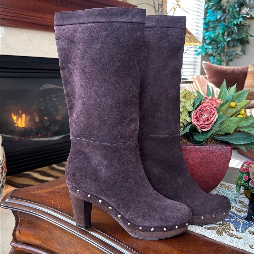 Brand New Banana Republic Genuine Suede Brown Platform Boots Wood Heel Studded